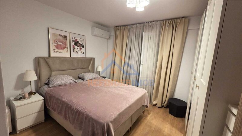 Unirii, Decebal, vanzare 2 camere 56 mp.